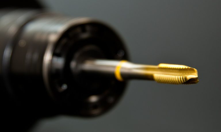 Gewindeschneidwerkzeug | Herstellung von Innengewinden.